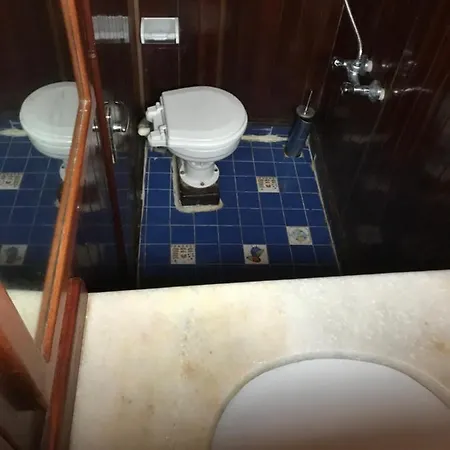 яхта за гости Eternal Flame Botel Sozopol