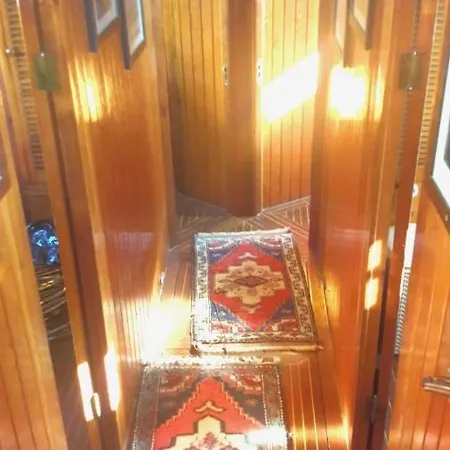 яхта за гости Eternal Flame * Sozopol